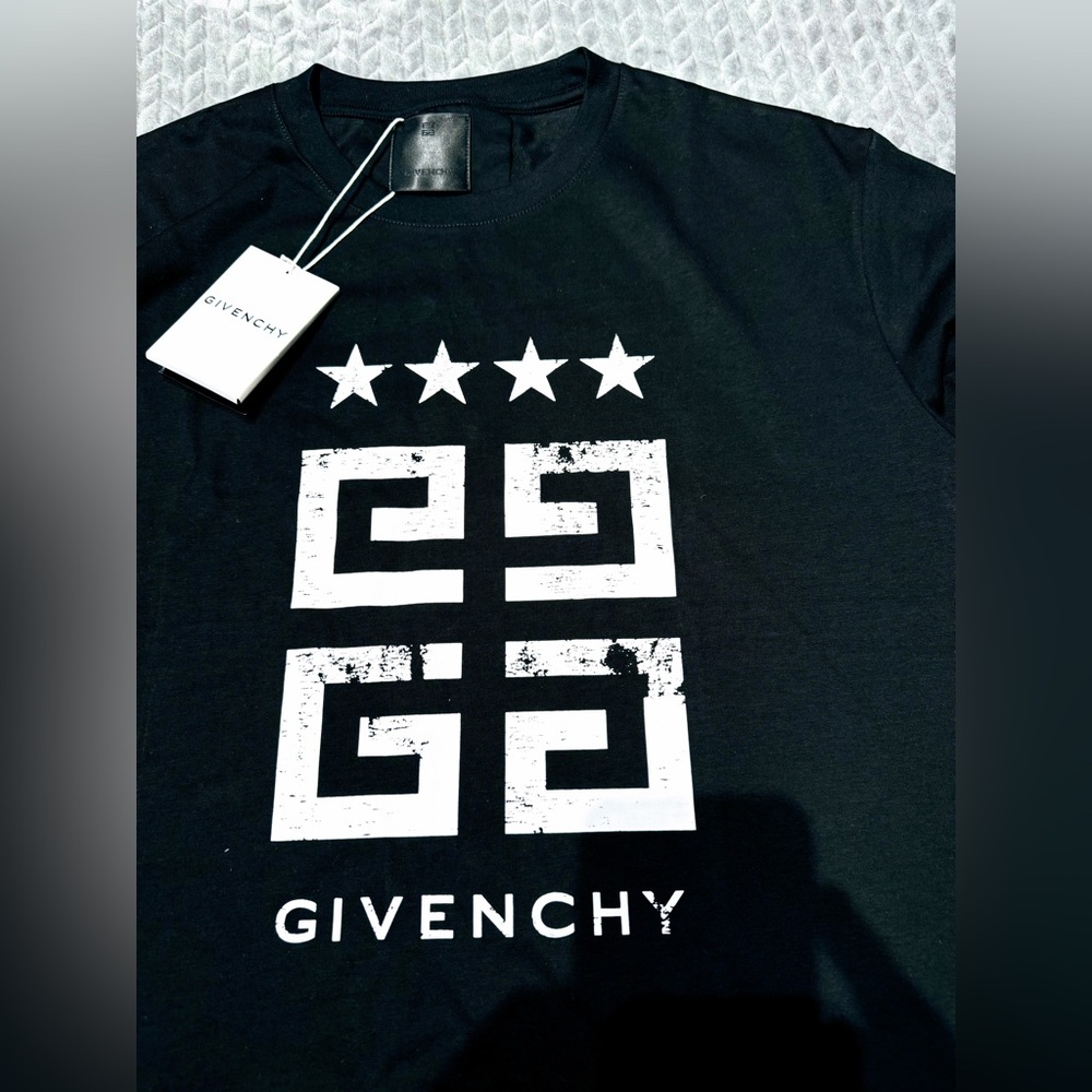 GIVENCHY t-shirt